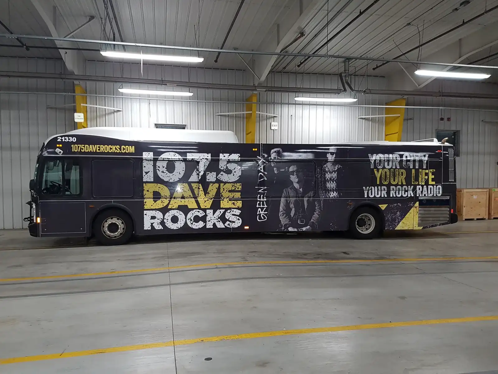 Full transit bus wrap for 107.5 Dave Rocks installed by Performance Graphics